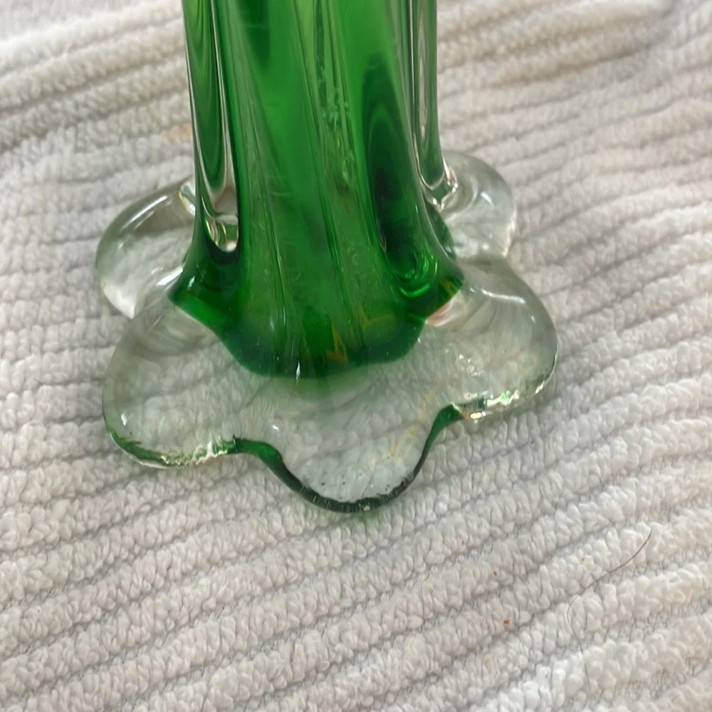 Elephant Foot‎ 11” Bud Vase Elegant Twisted Green Ribbed Neck Vintage Glass